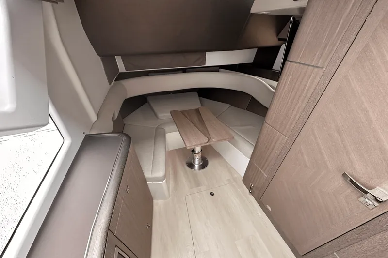 Slide: The Image of Galeon 375 GTO 2025 - 26