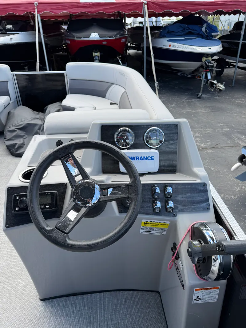 Slide: The Image of Harris 230 CRUISER CWDH 2021 - 7