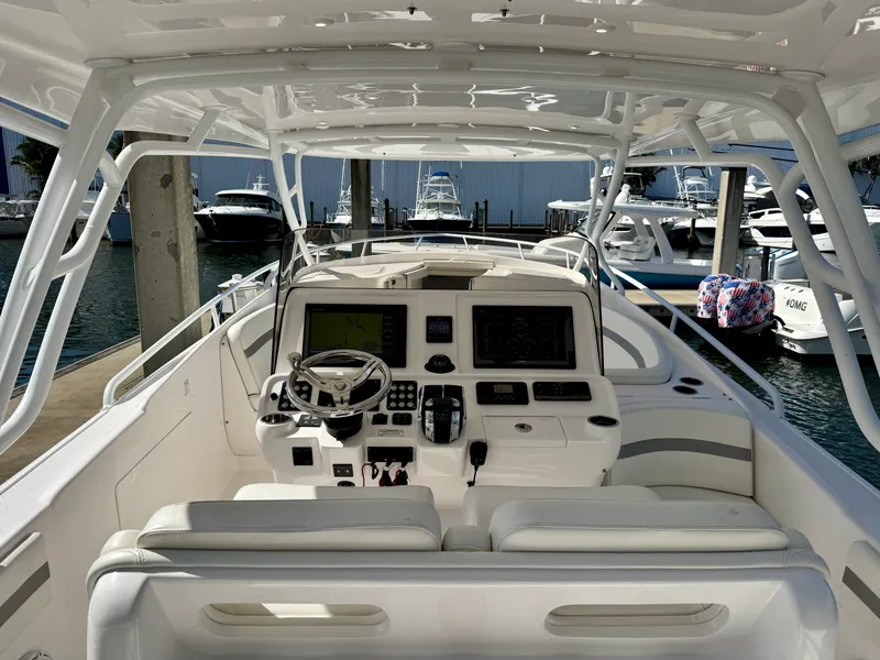 Slide: The Image of Intrepid 407 CUDDY 2019 - 17