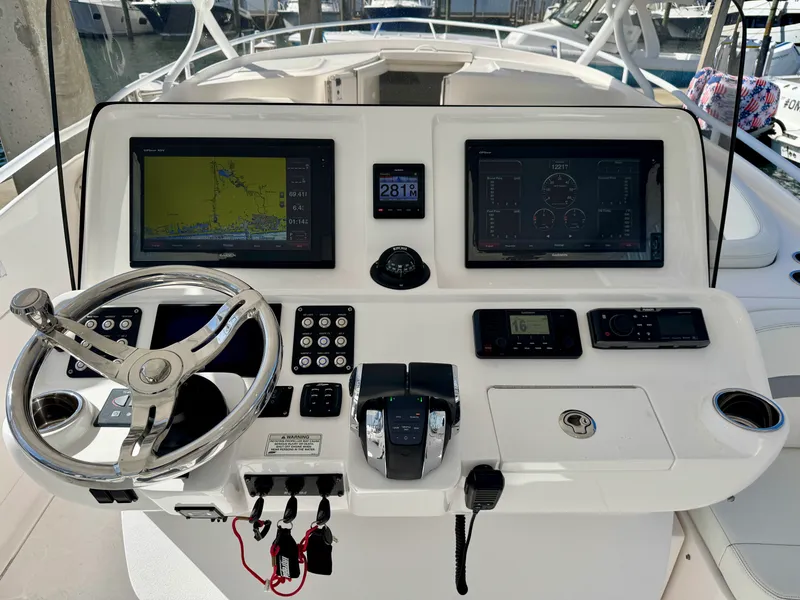 Slide: The Image of Intrepid 407 CUDDY 2019 - 19