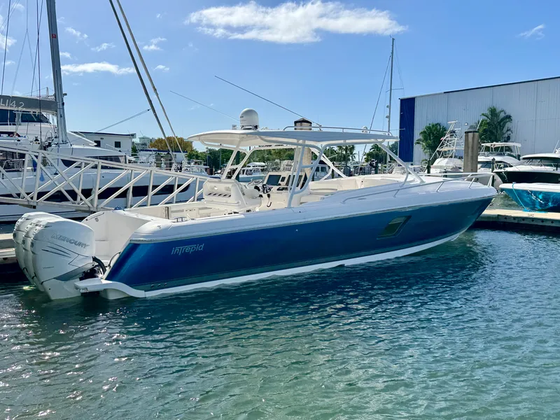 Slide: The Image of Intrepid 407 CUDDY 2019 - 2