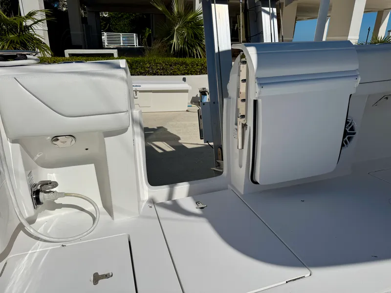 Slide: The Image of Intrepid 407 NOMAD FE 2024 - 16