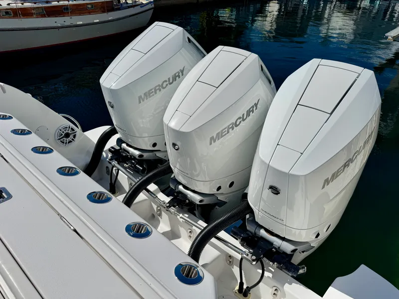 Slide: The Image of Intrepid 407 NOMAD FE 2024 - 18