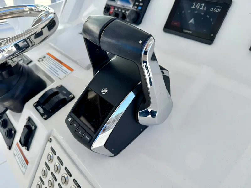Slide: The Image of Intrepid 407 NOMAD FE 2024 - 29