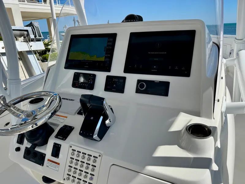 Slide: The Image of Intrepid 407 NOMAD FE 2024 - 30