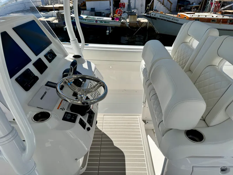 Slide: The Image of Intrepid 407 NOMAD FE 2024 - 41