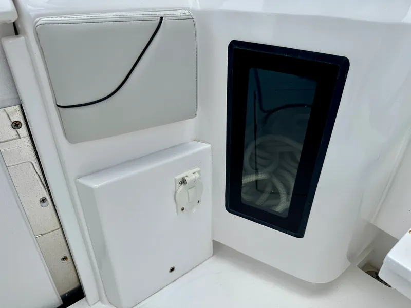 Slide: The Image of Intrepid 427 NOMAD SE 2024 - 18