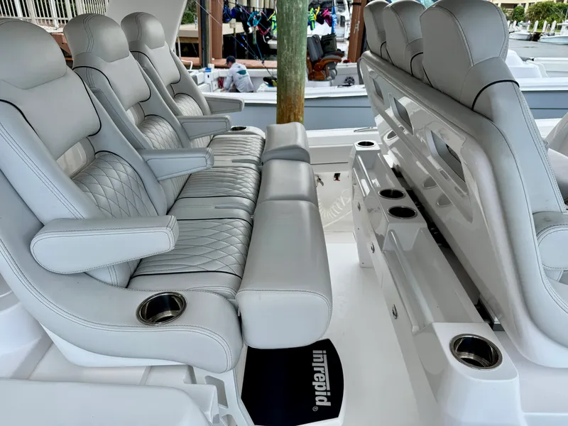 Slide: The Image of Intrepid 427 NOMAD SE 2024 - 20