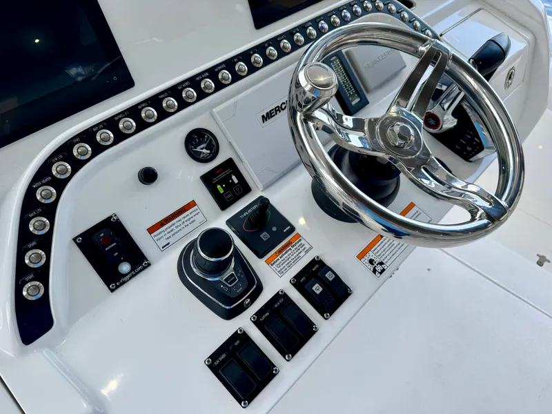 Slide: The Image of Intrepid 427 NOMAD SE 2024 - 33