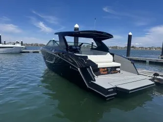 The Image of Cruisers 38 GLS South Beach 2022 - 0
