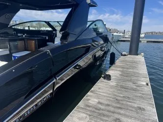 Slide: The Image of Cruisers 38 GLS South Beach 2022 - 4