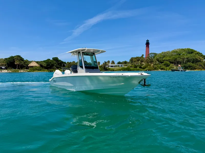 Slide: The Image of Boston Whaler 280 Dauntless 2024 - 2