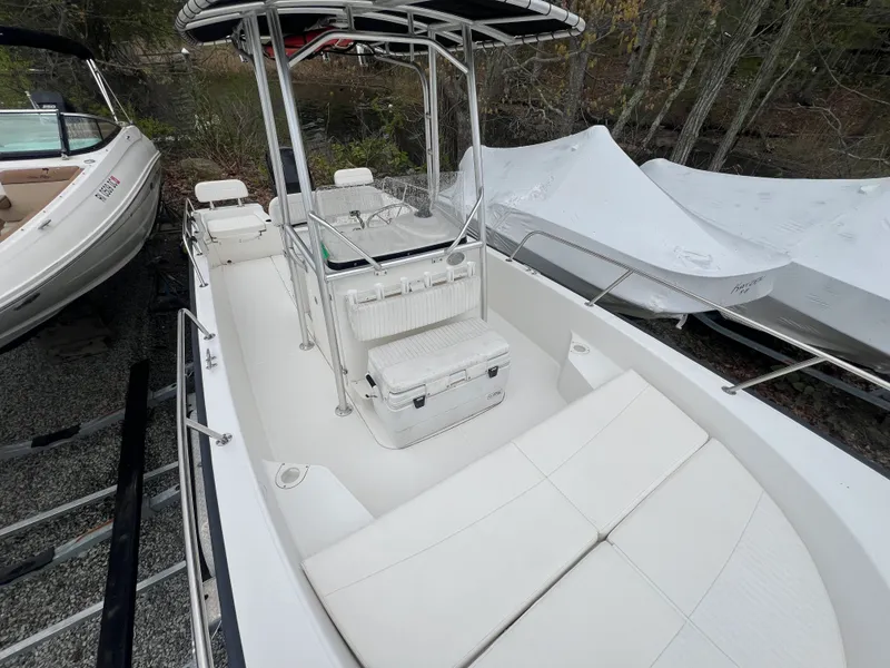 Slide: The Image of Boston Whaler 210 MONTAUK 2016 - 14