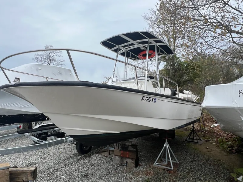 Slide: The Image of Boston Whaler 210 MONTAUK 2016 - 2