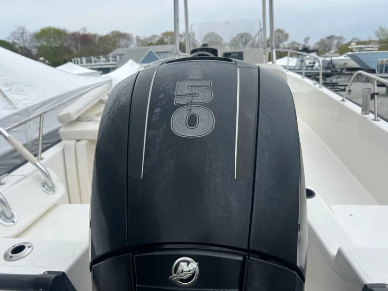Slide: The Image of Boston Whaler 210 MONTAUK 2016 - 27