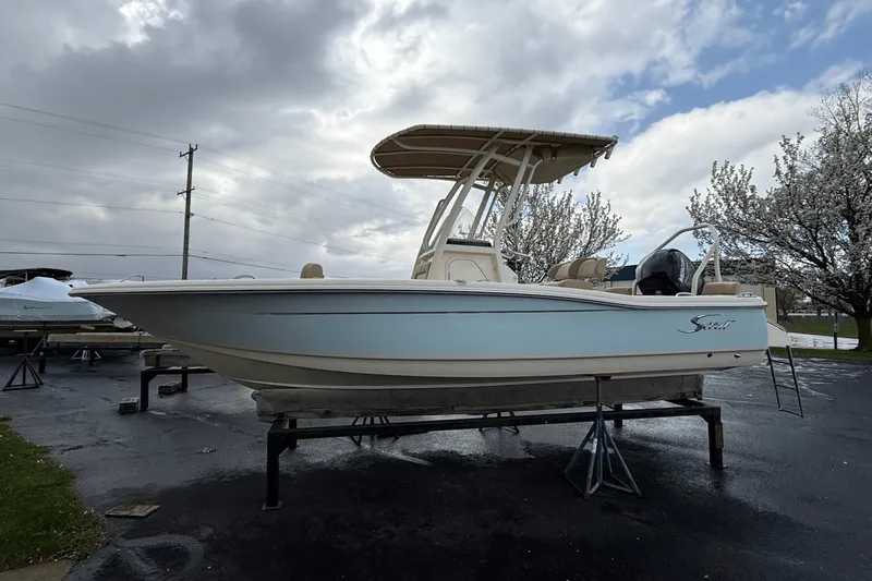 Slide: The Image of Scout 195 Sportfish 2025 - 4