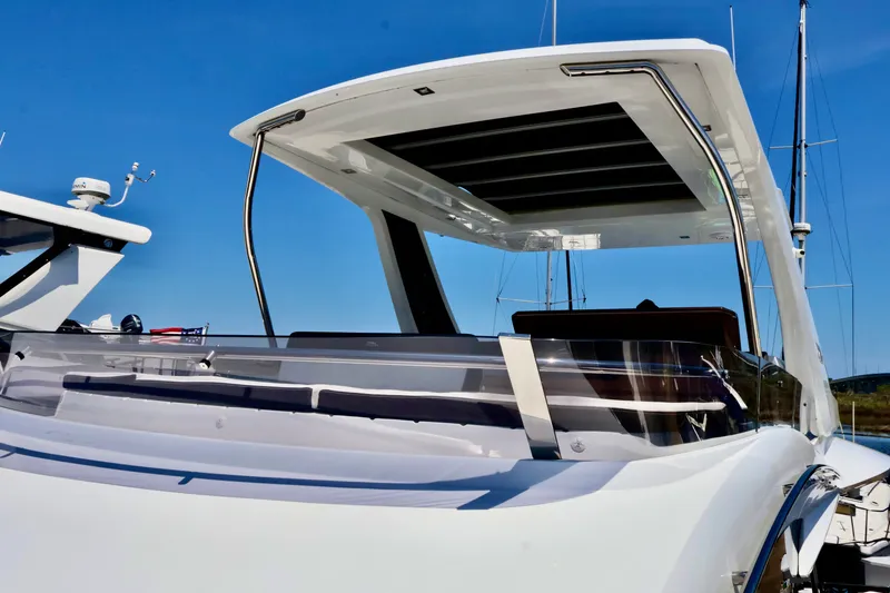 Slide: The Image of Galeon 500 FLY 2022 - 14