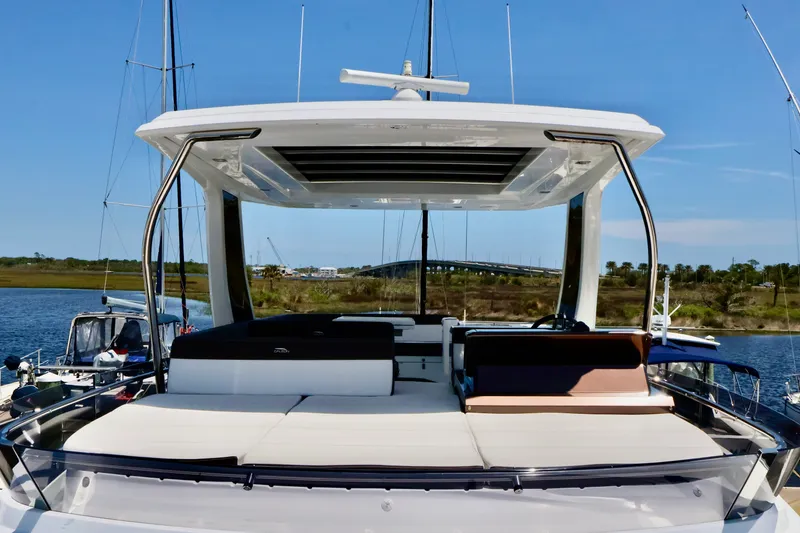 Slide: The Image of Galeon 500 FLY 2022 - 15