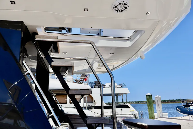 Slide: The Image of Galeon 500 FLY 2022 - 20