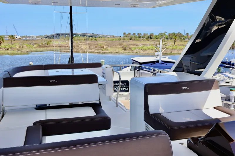 Slide: The Image of Galeon 500 FLY 2022 - 33