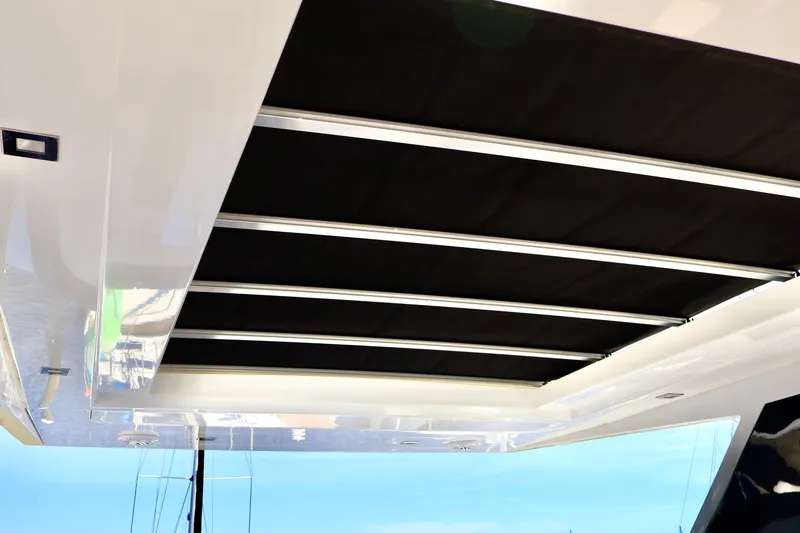Slide: The Image of Galeon 500 FLY 2022 - 35
