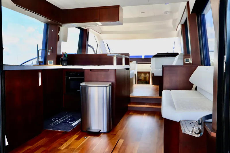 Slide: The Image of Galeon 500 FLY 2022 - 40