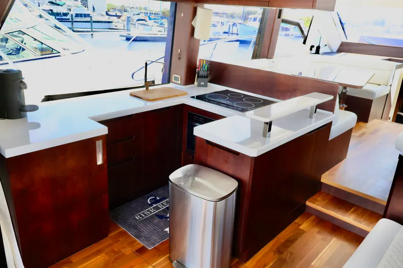 Slide: The Image of Galeon 500 FLY 2022 - 41