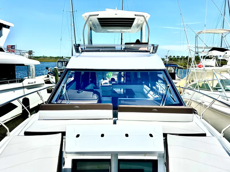 Slide: The Image of Galeon 500 FLY 2022 - 5