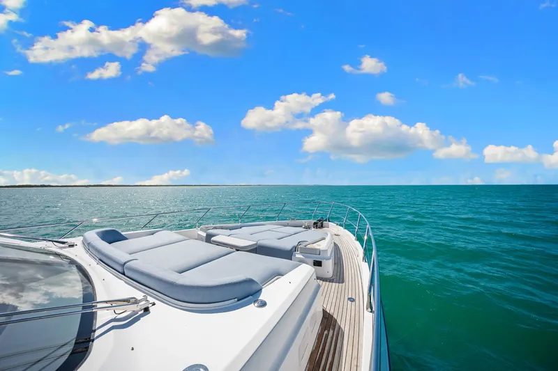Slide: The Image of Azimut 68 FLY 2025 - 50