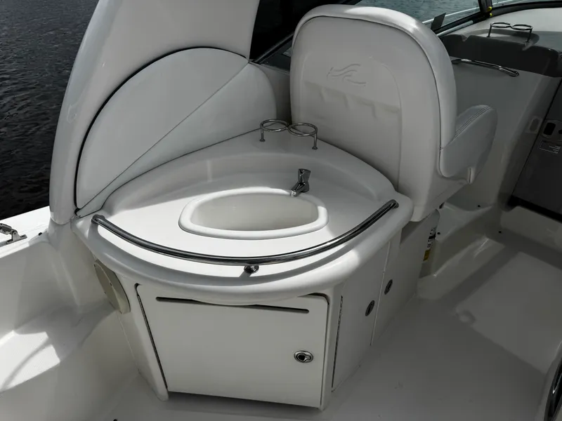 Slide: The Image of Sea Ray 340 Sundancer 2006 - 23