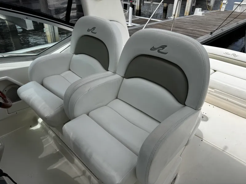 Slide: The Image of Sea Ray 340 Sundancer 2006 - 31