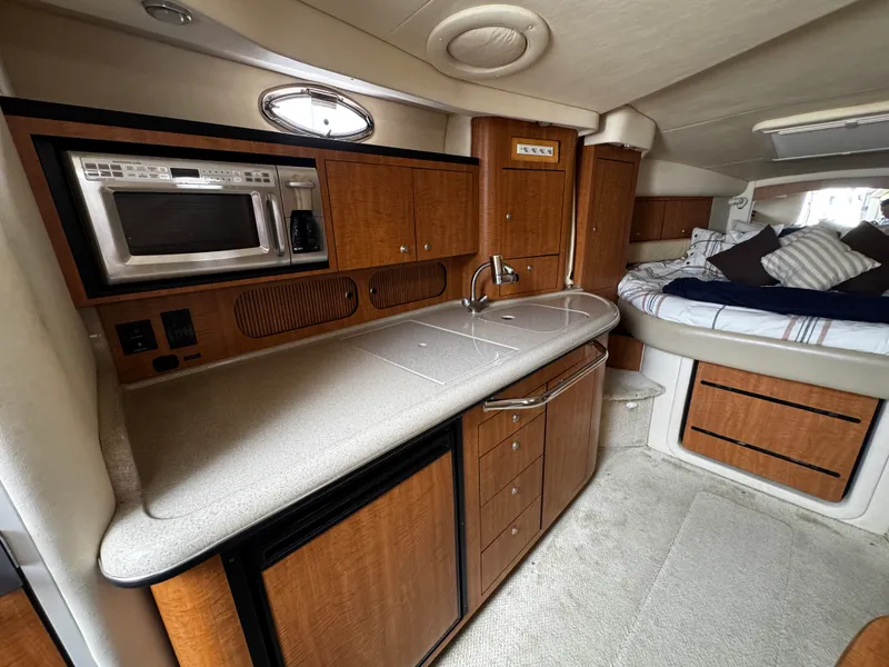 Slide: The Image of Sea Ray 340 Sundancer 2006 - 46