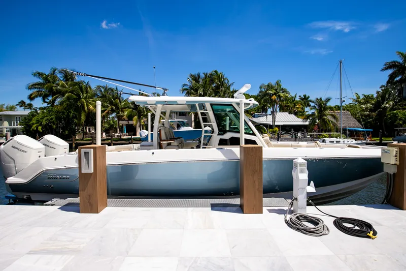 Slide: The Image of Boston Whaler 380 OUTRAGE 2024 - 15