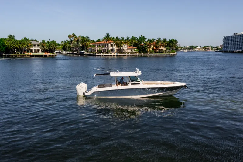 Slide: The Image of Boston Whaler 380 OUTRAGE 2024 - 2
