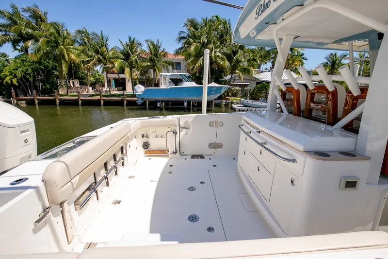Slide: The Image of Boston Whaler 380 OUTRAGE 2024 - 25
