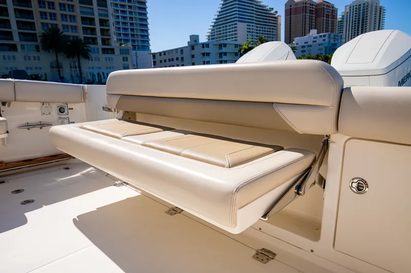 Slide: The Image of Boston Whaler 380 OUTRAGE 2024 - 30