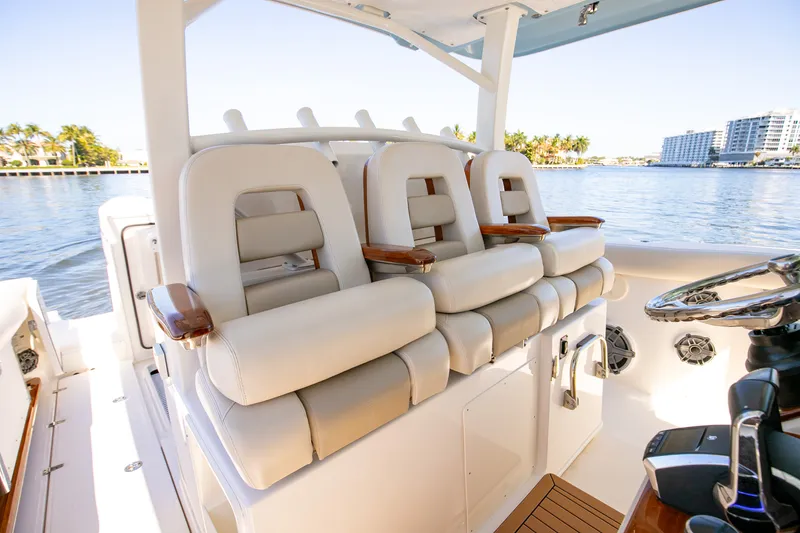 Slide: The Image of Boston Whaler 380 OUTRAGE 2024 - 49