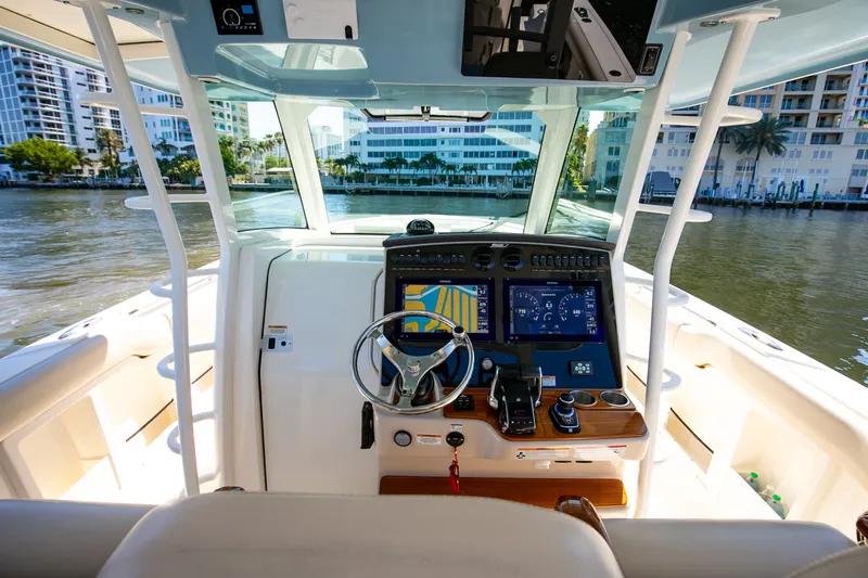 Slide: The Image of Boston Whaler 380 OUTRAGE 2024 - 54