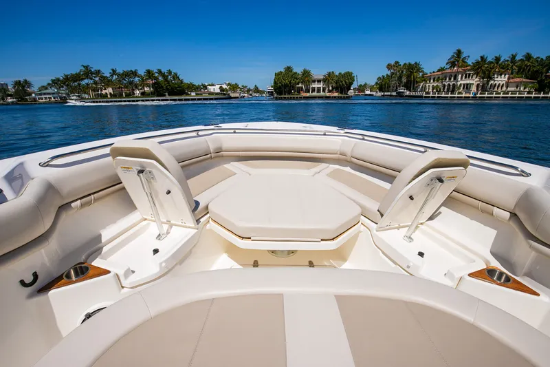 Slide: The Image of Boston Whaler 380 OUTRAGE 2024 - 74