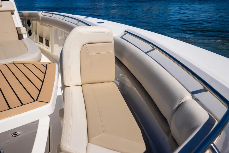 Slide: The Image of Boston Whaler 380 OUTRAGE 2024 - 77