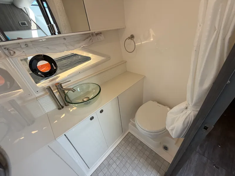 Slide: The Image of Sea Ray Sundancer 320 2026 - 56