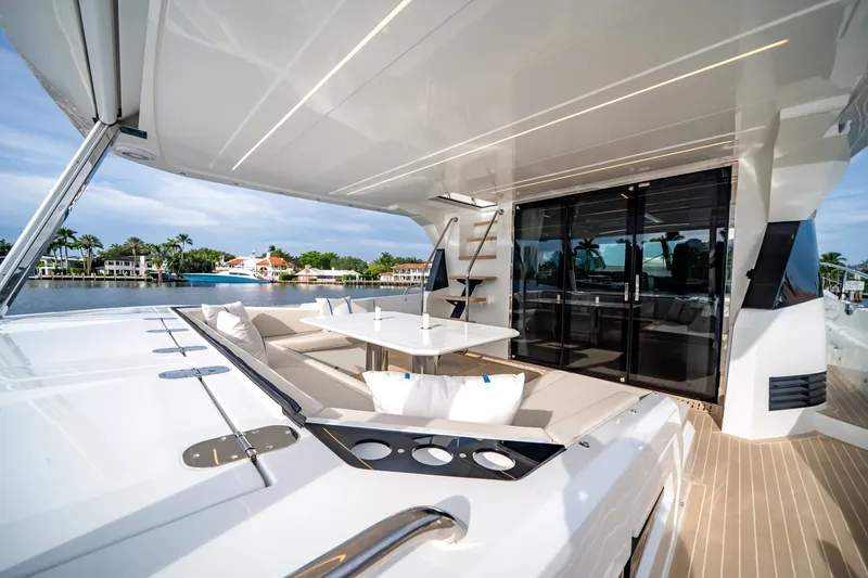 Slide: The Image of Galeon 680 FLY 2026 - 61