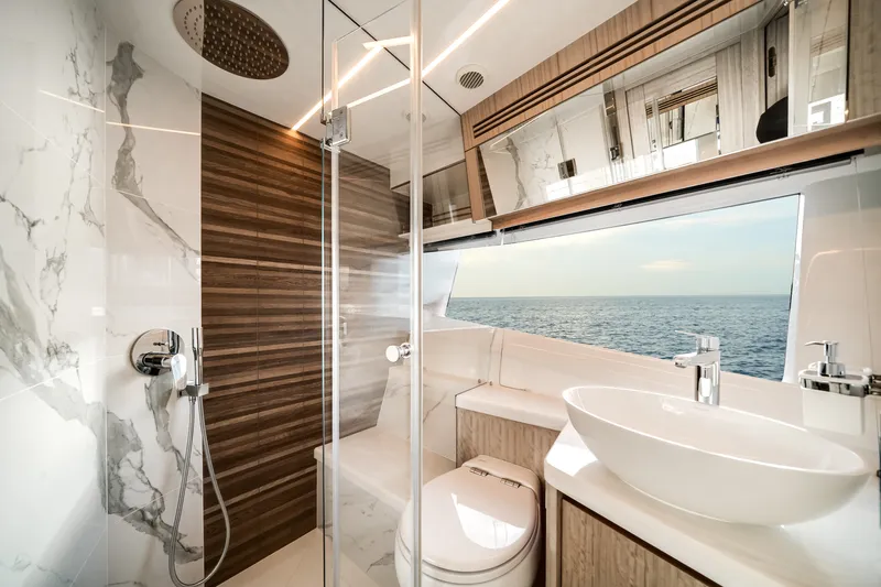 Slide: The Image of Galeon 680 FLY 2026 - 24