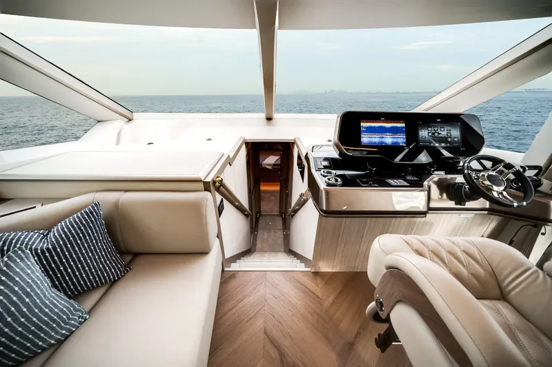 Slide: The Image of Galeon 680 FLY 2026 - 53