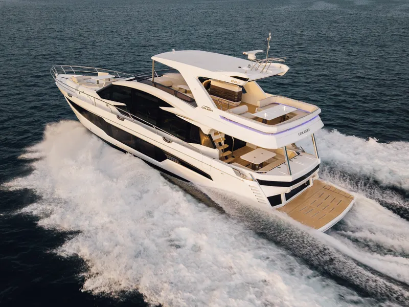 Slide: The Image of Galeon 680 FLY 2026 - 6