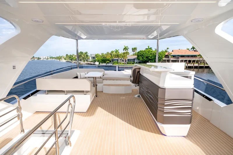 Slide: The Image of Galeon 680 FLY 2026 - 68