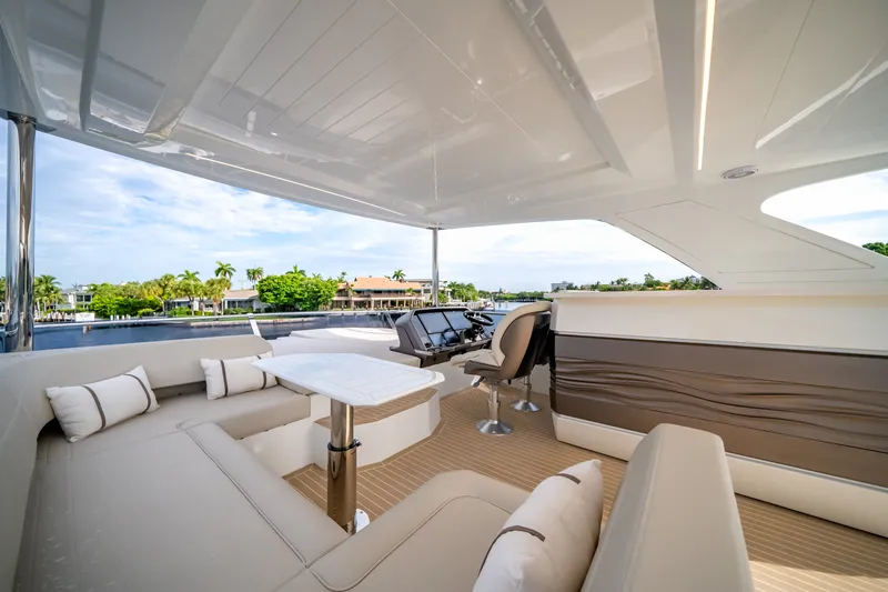 Slide: The Image of Galeon 680 FLY 2026 - 69