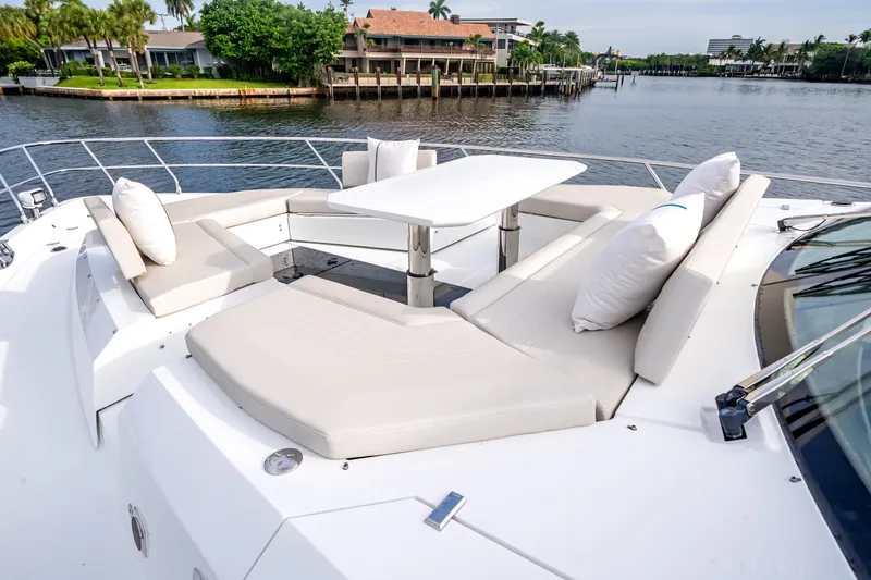 Slide: The Image of Galeon 680 FLY 2026 - 63