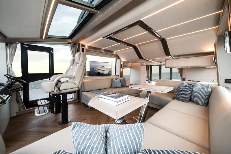 Slide: The Image of Galeon 680 FLY 2026 - 56