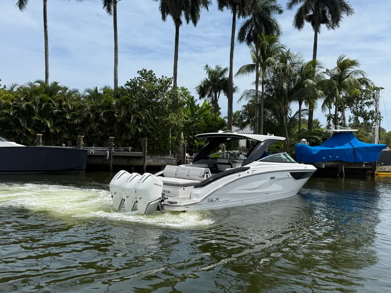 Slide: The Image of Sea Ray SLX 360 OUTBOARD 2026 - 16